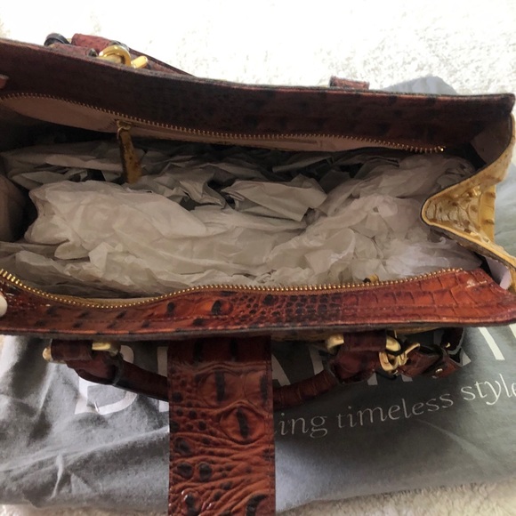 Brand New authentic Brahmin Shoulder Bag - Picture 3 of 5